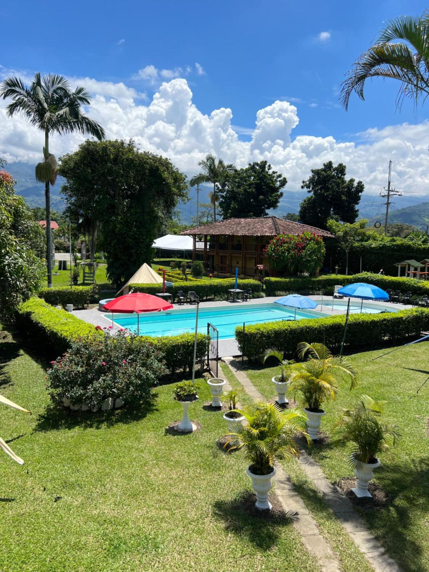 Villa Alejandra Del Quindio Calarcá Kültér fotó