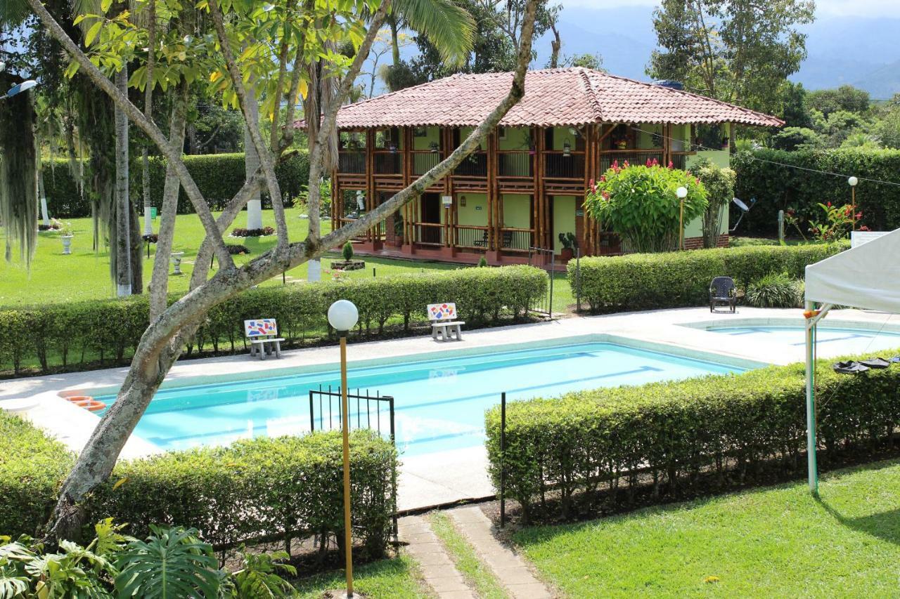 Villa Alejandra Del Quindio Calarcá Kültér fotó